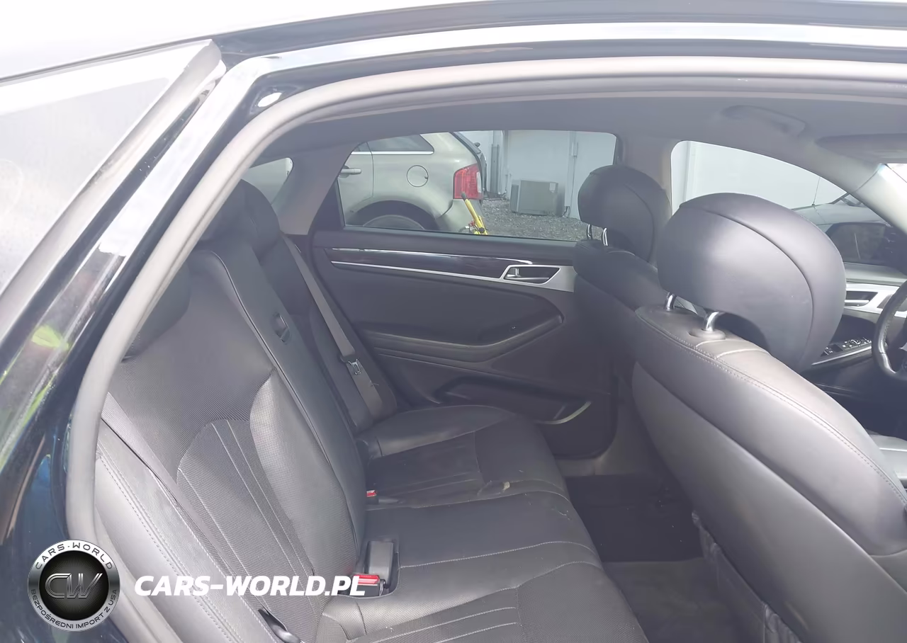 2016 Hyundai Genesis 3.8 VIN:KMHGN4JE1GU136959 - 8