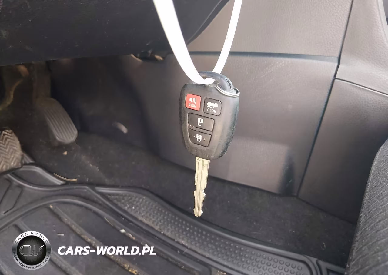 2017 Toyota Corolla Le VIN:2T1BURHE7HC901367 - 11