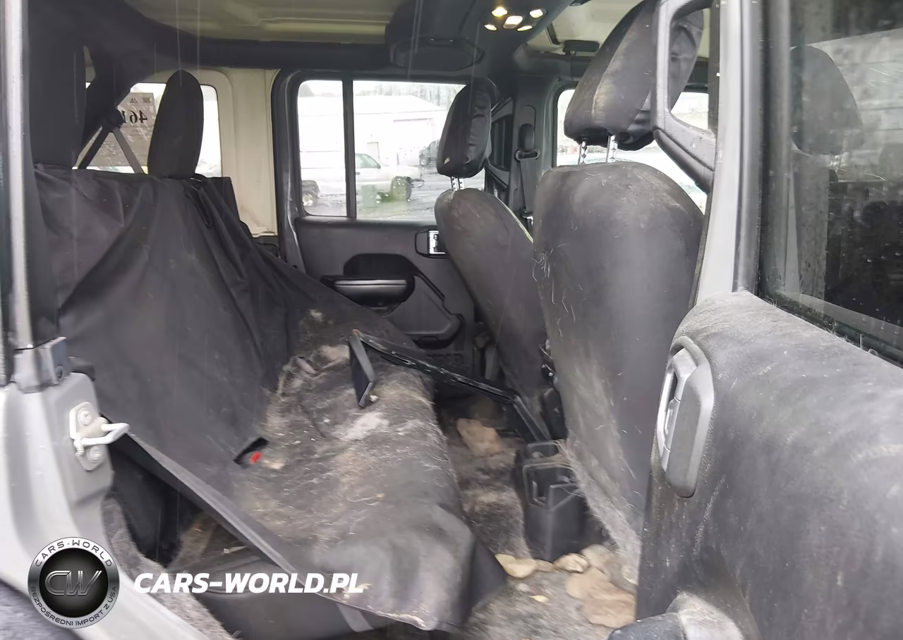 2019 Jeep Wrangler Unlimited Sport S 4X4 VIN:1C4HJXDG9KW566111 - 8