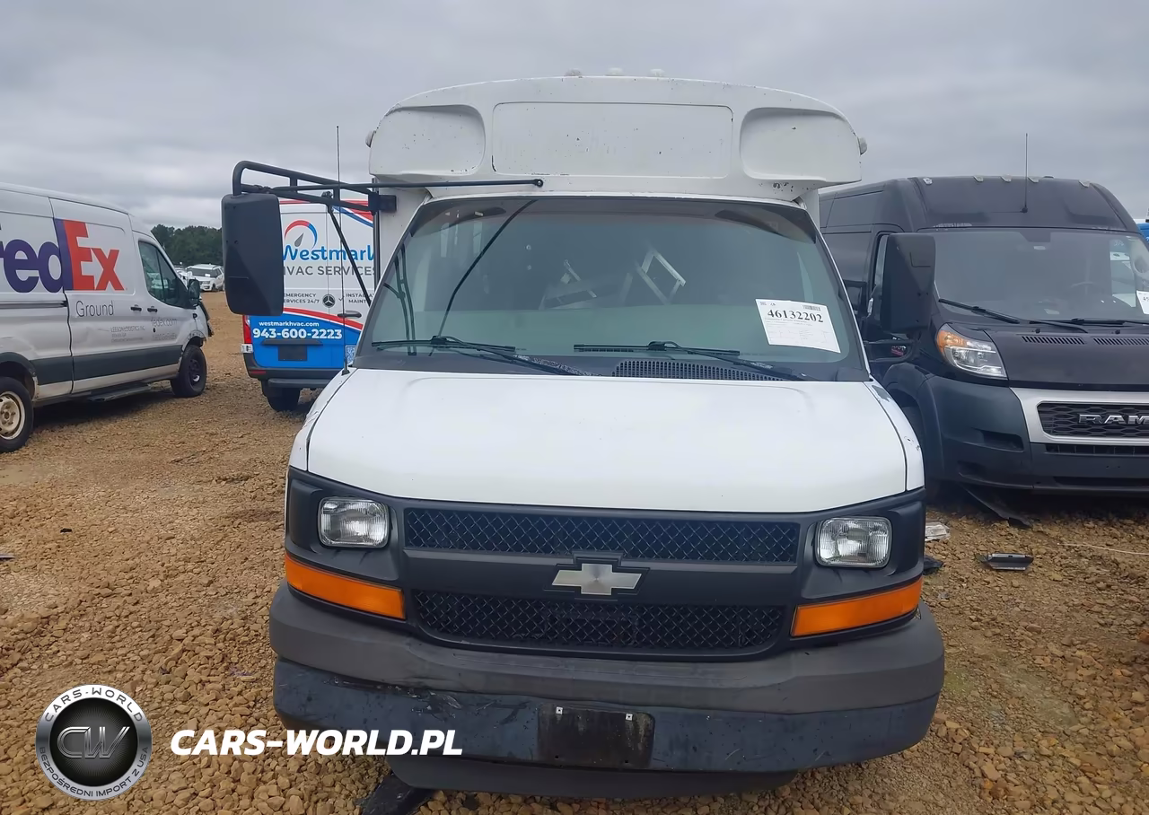 2003 Chevrolet Express Cutaway VIN:1GBHG31V431186302 - 12