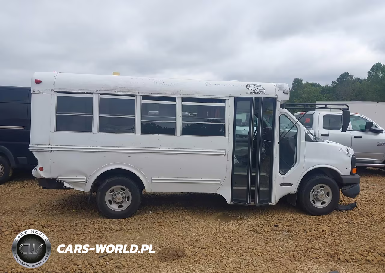 2003 Chevrolet Express Cutaway VIN:1GBHG31V431186302 - 13