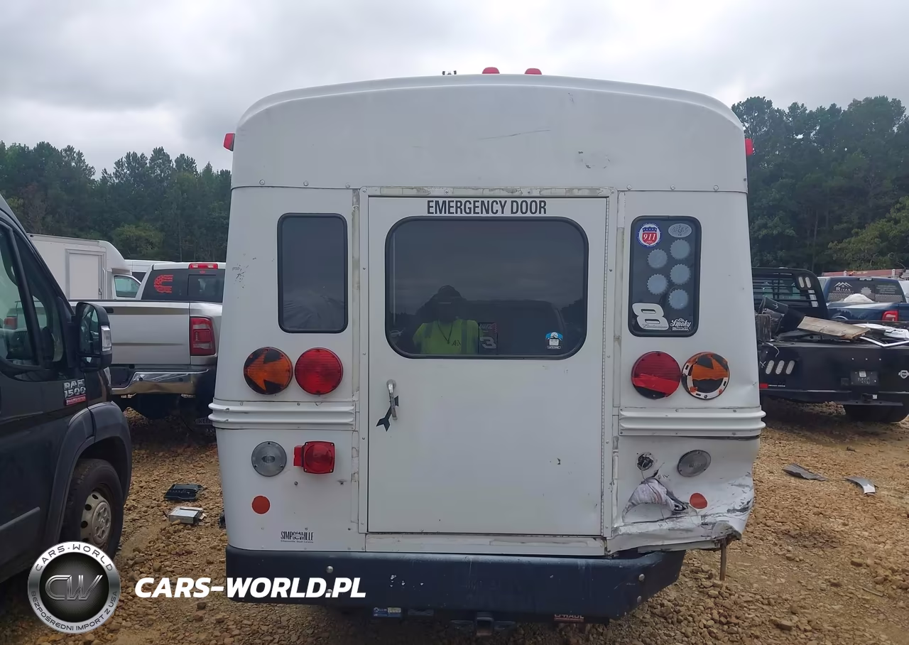 2003 Chevrolet Express Cutaway VIN:1GBHG31V431186302 - 15
