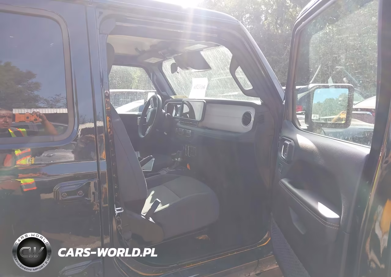 2026 Jeep Wrangler Sahara 4X4 VIN:1C4PJXEN3TW195148 - 5
