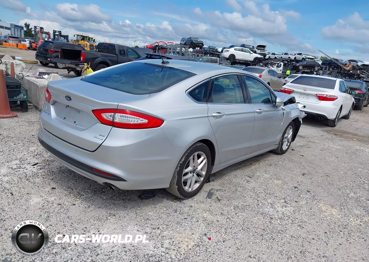 2015 Ford Fusion Se VIN:3FA6P0HD1FR192539 - 4