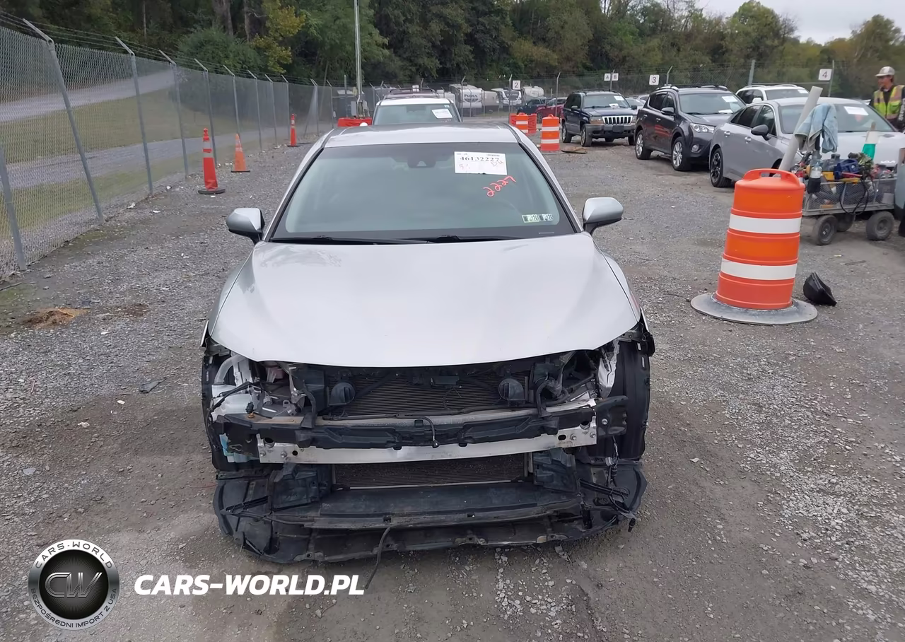 2018 Toyota Camry Le VIN:4T1B11HK1JU578910 - 13