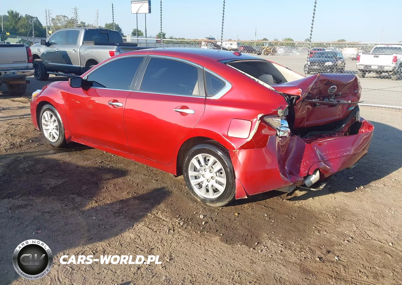 2015 Nissan Altima 2.5 S VIN:1N4AL3AP5FC185829 - 3