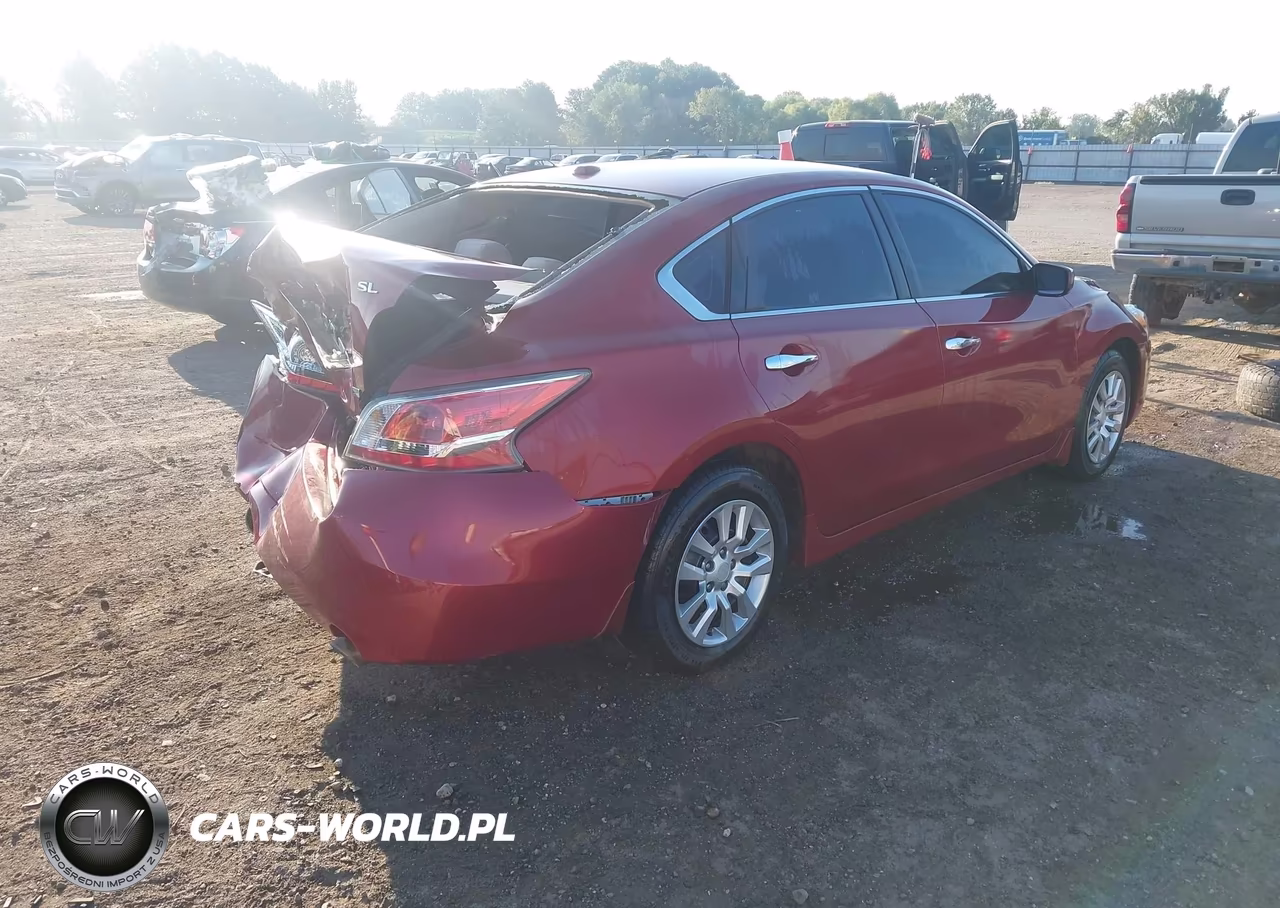 2015 Nissan Altima 2.5 S VIN:1N4AL3AP5FC185829 - 4