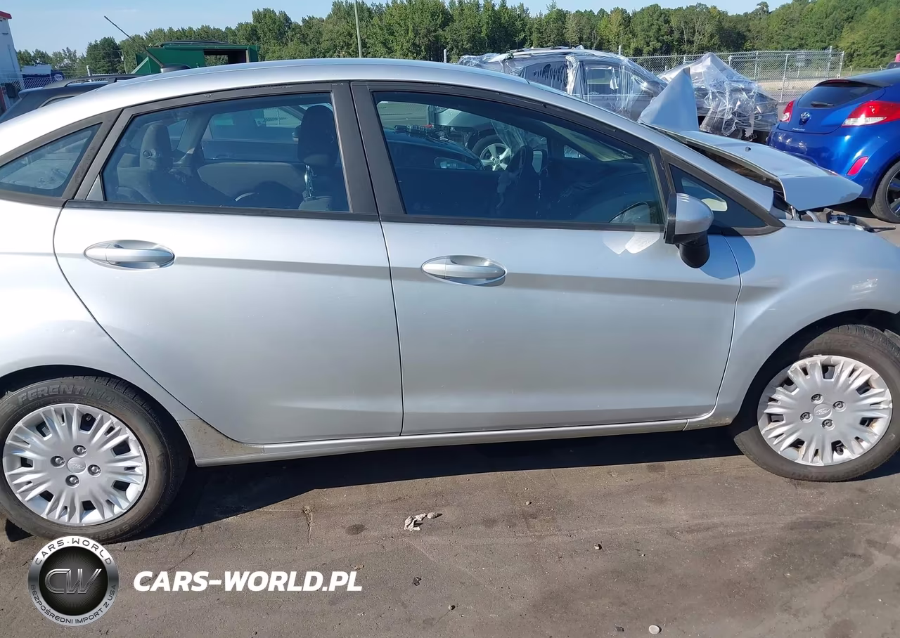 2016 Ford Fiesta S VIN:3FADP4AJ7GM142273 - 14