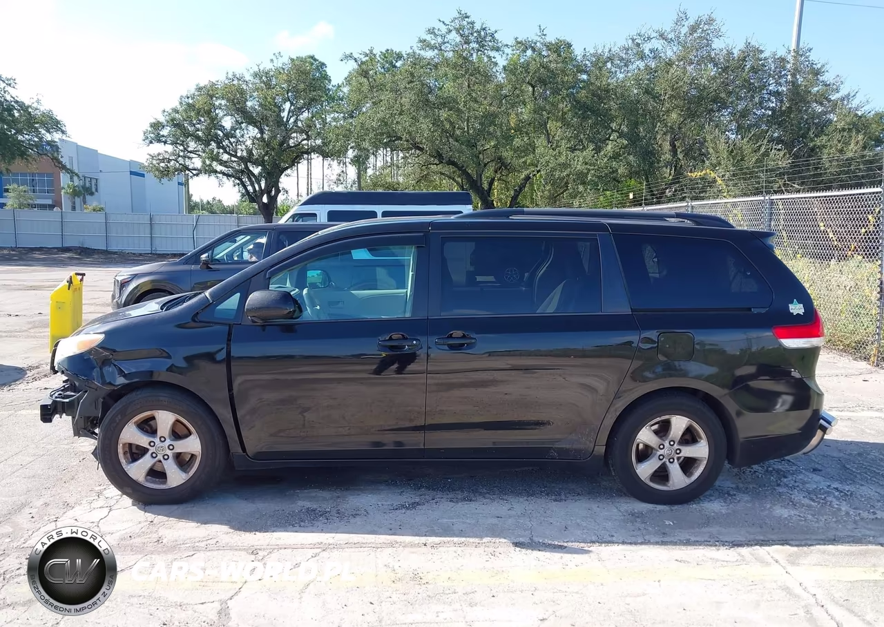 2014 Toyota Sienna Le V6 8 Passenger VIN:5TDKK3DC9ES428999 - 15