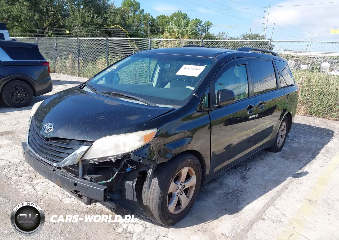 2014 Toyota Sienna Le V6 8 Passenger VIN:5TDKK3DC9ES428999 - 2