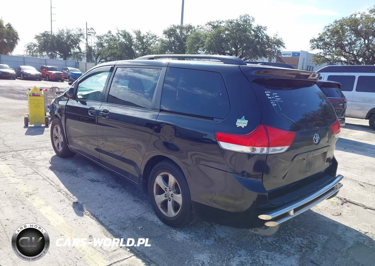 2014 Toyota Sienna Le V6 8 Passenger VIN:5TDKK3DC9ES428999 - 3