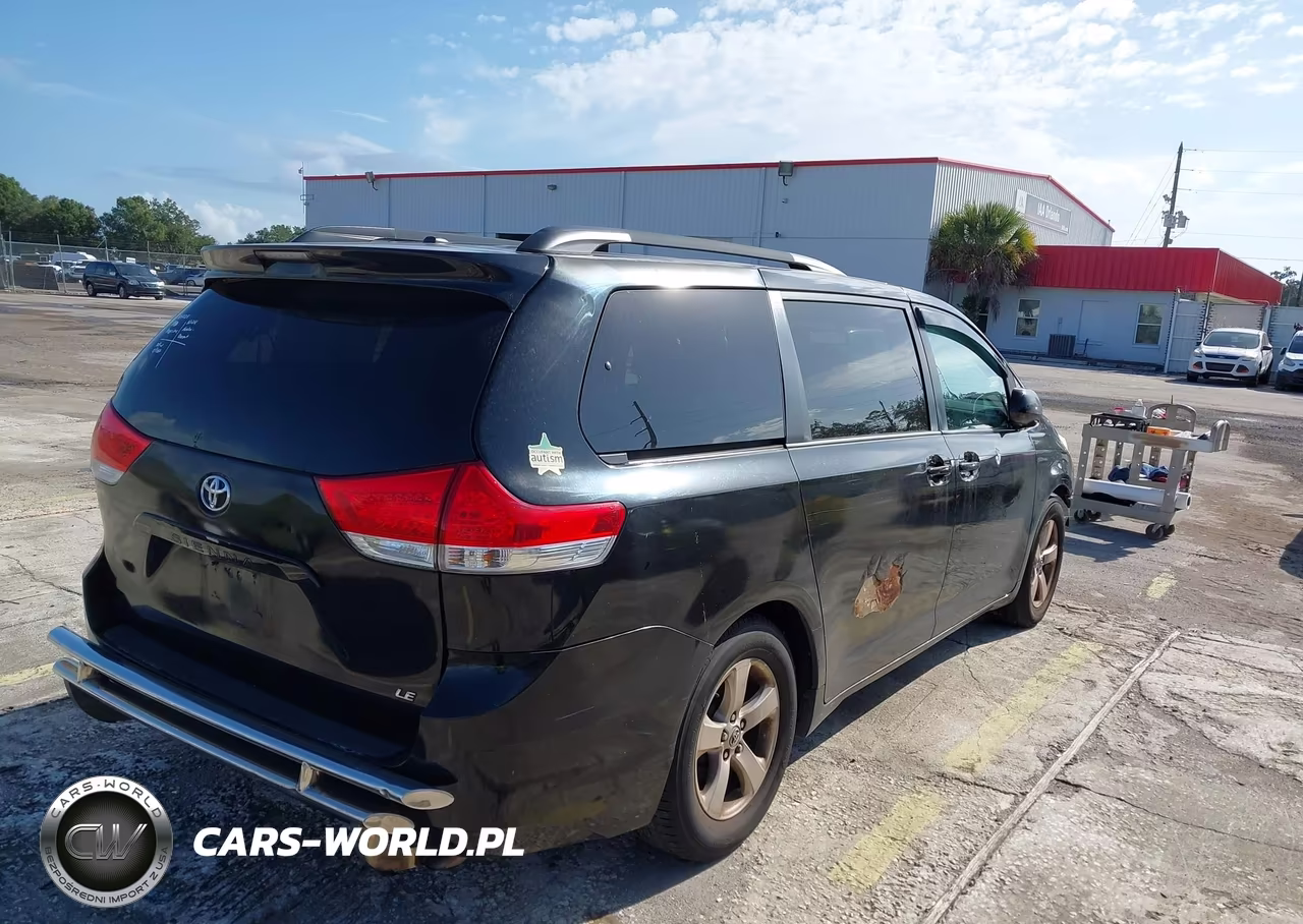 2014 Toyota Sienna Le V6 8 Passenger VIN:5TDKK3DC9ES428999 - 4