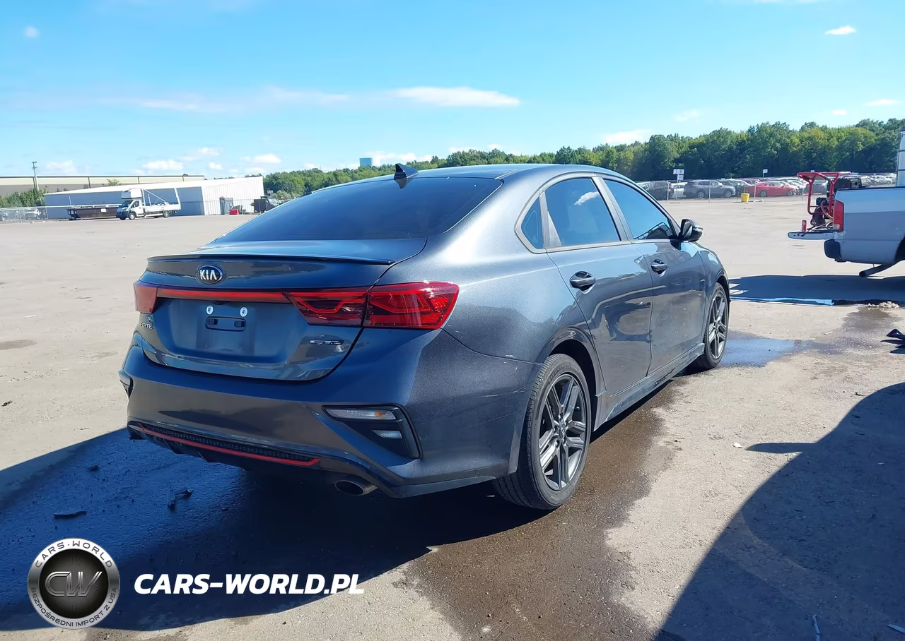 2021 Kia Forte Gt-Line VIN:3KPF34AD5ME409540 - 4
