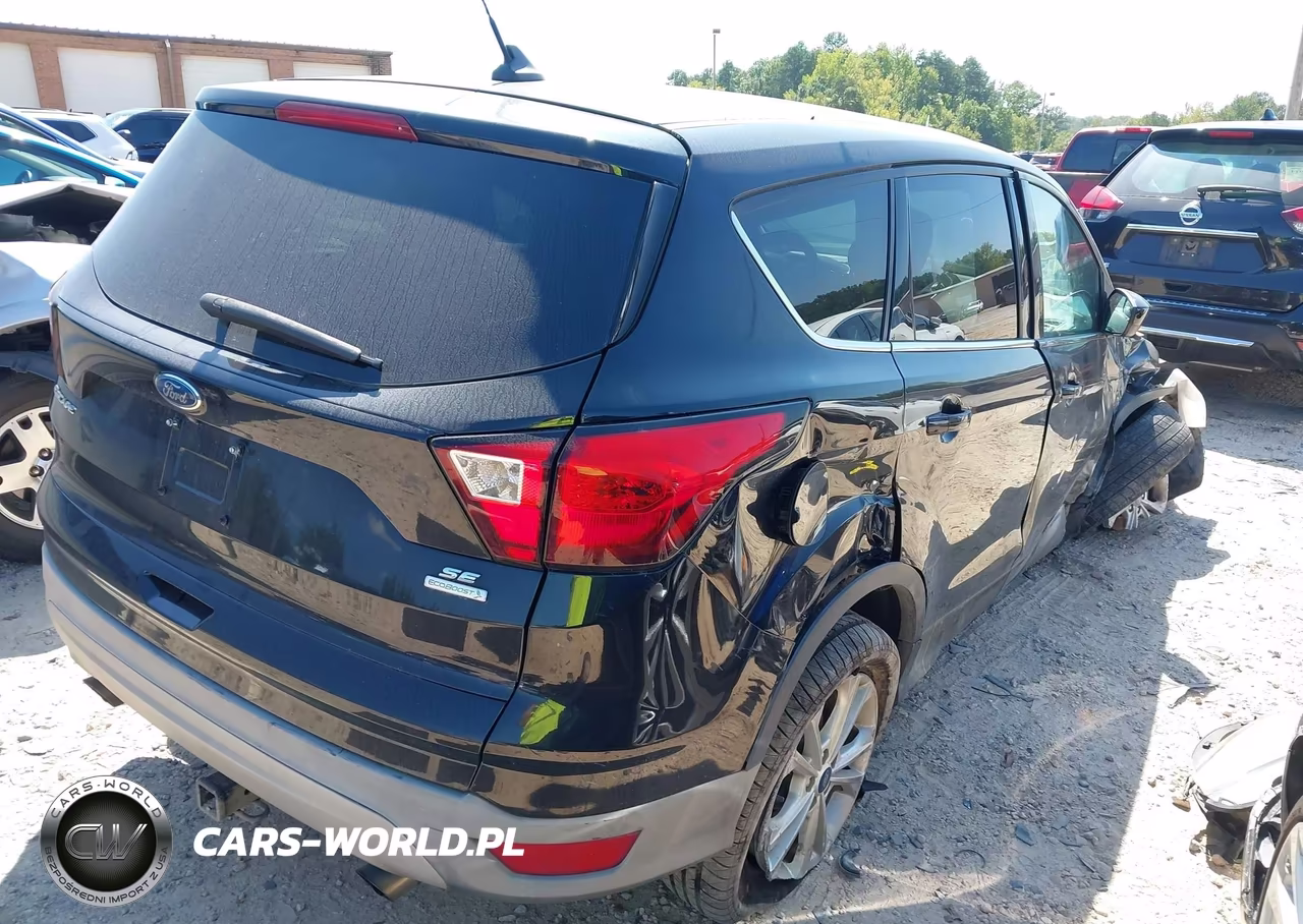 2019 Ford Escape Se VIN:1FMCU0GDXKUA07961 - 4