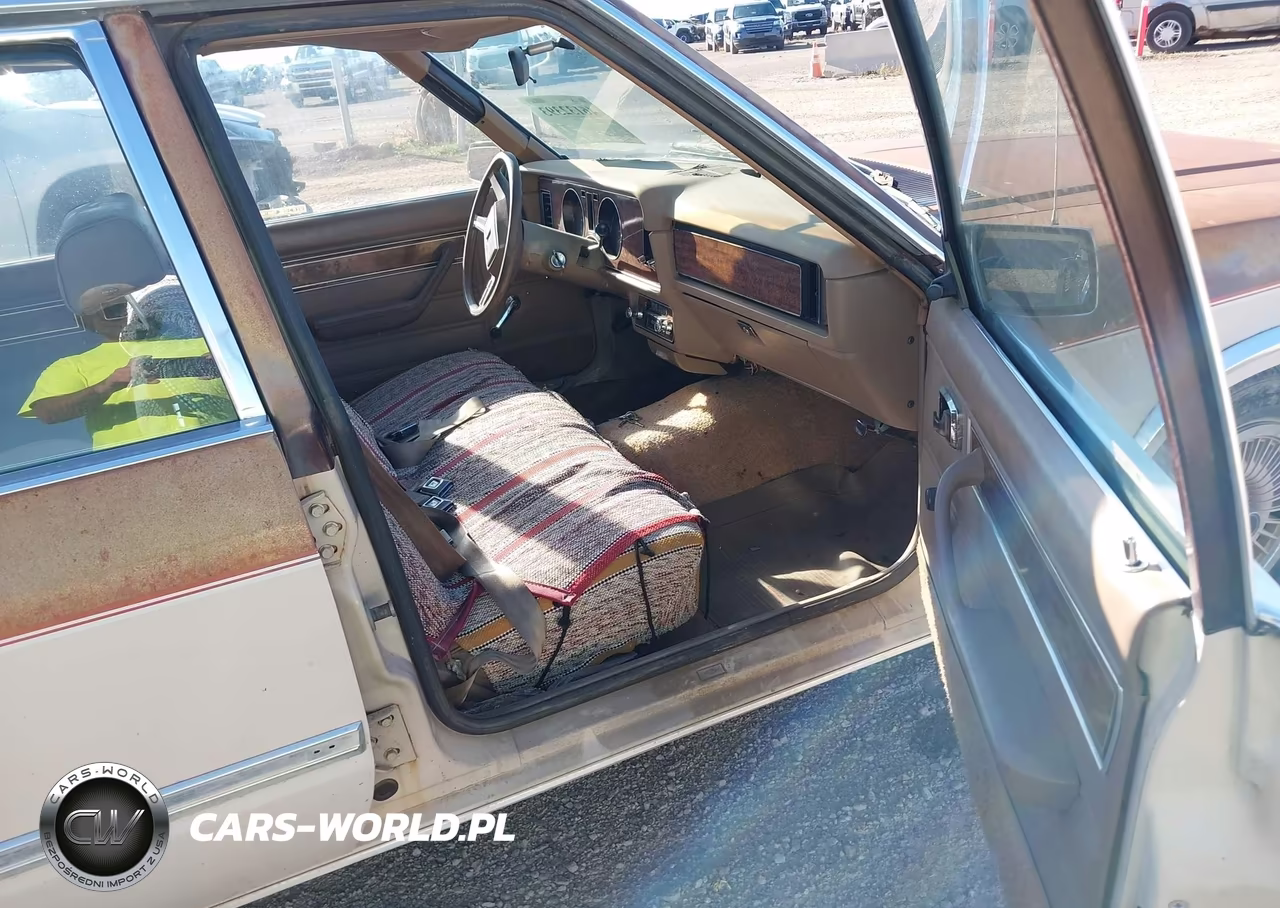1983 Ford Fairmont Futura VIN:1FABP36X2DK152484 - 5