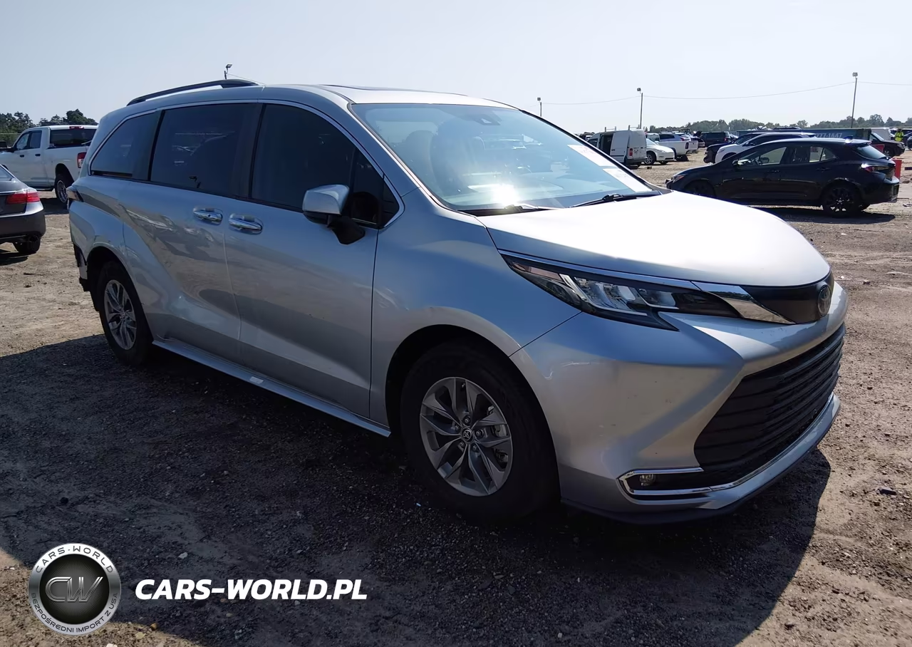 2023 Toyota Sienna Xle