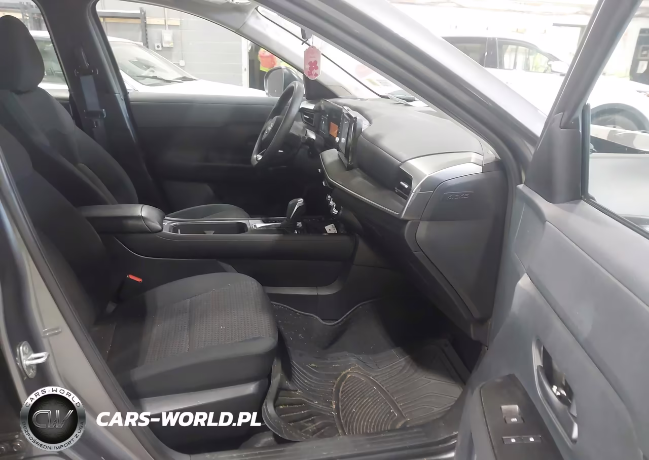 2025 Nissan Kicks S Fwd VIN:3N8AP6BA6SL325190 - 5