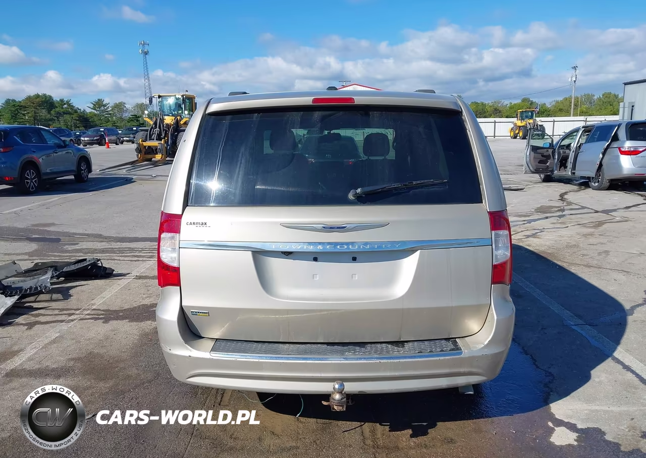 2015 Chrysler Town & Country Touring VIN:2C4RC1BG5FR534236 - 17