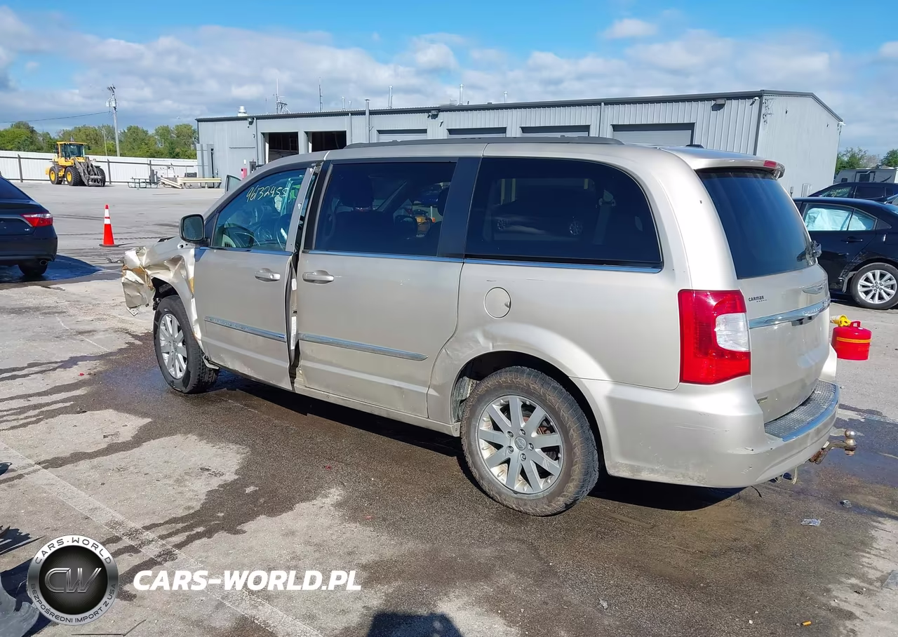 2015 Chrysler Town & Country Touring VIN:2C4RC1BG5FR534236 - 3