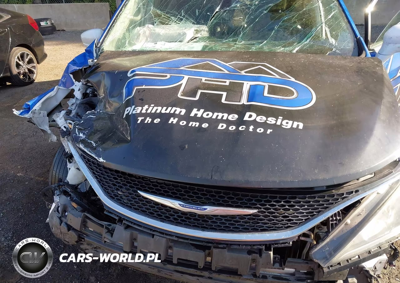 2020 Chrysler Pacifica Touring VIN:2C4RC1FG7LR159164 - 10