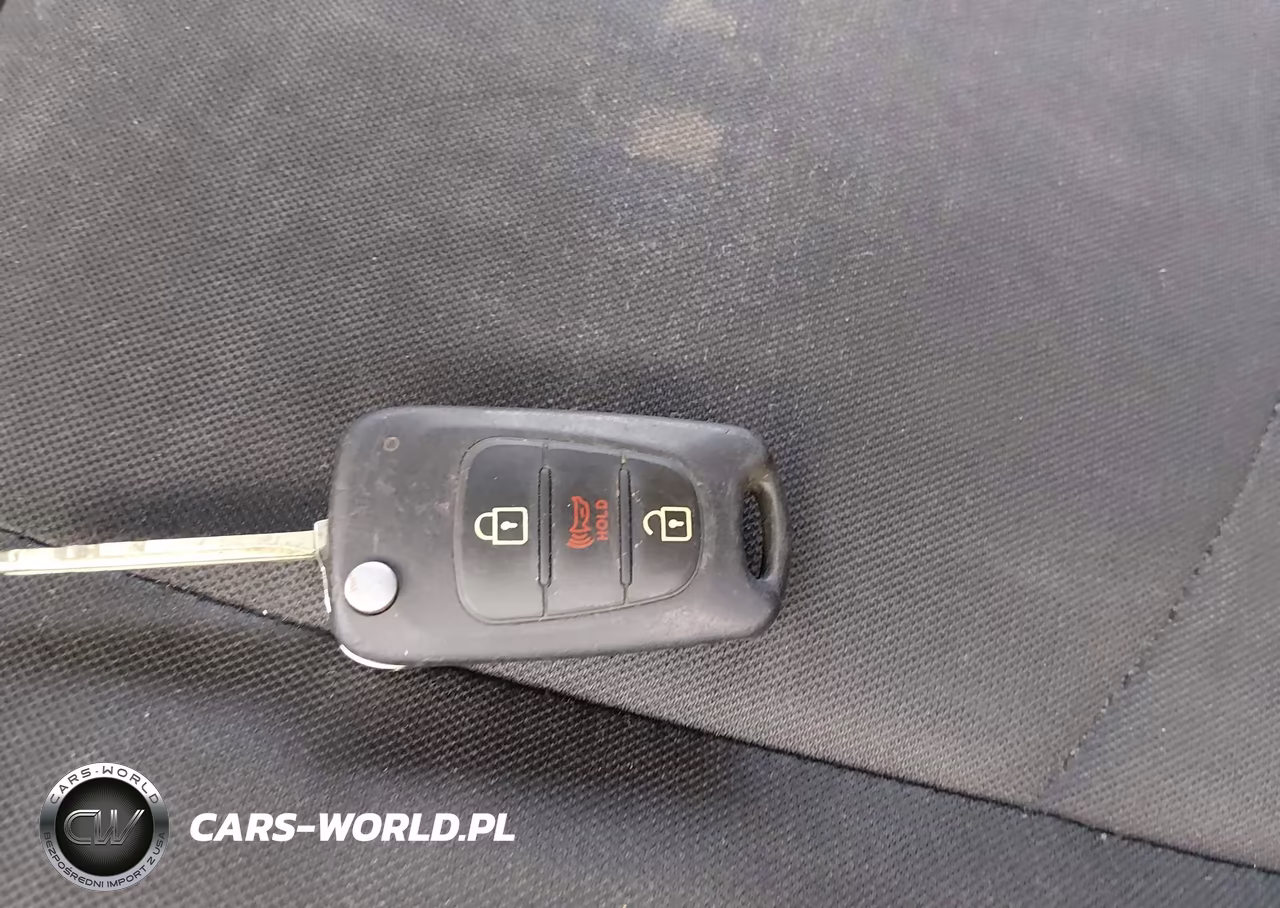 2013 Kia Soul + VIN:KNDJT2A62D7619755 - 11