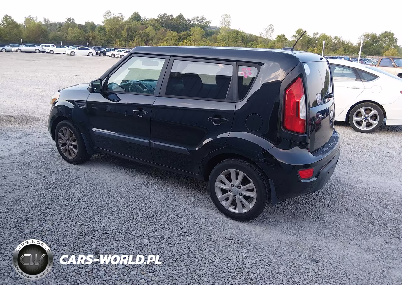 2013 Kia Soul + VIN:KNDJT2A62D7619755 - 3
