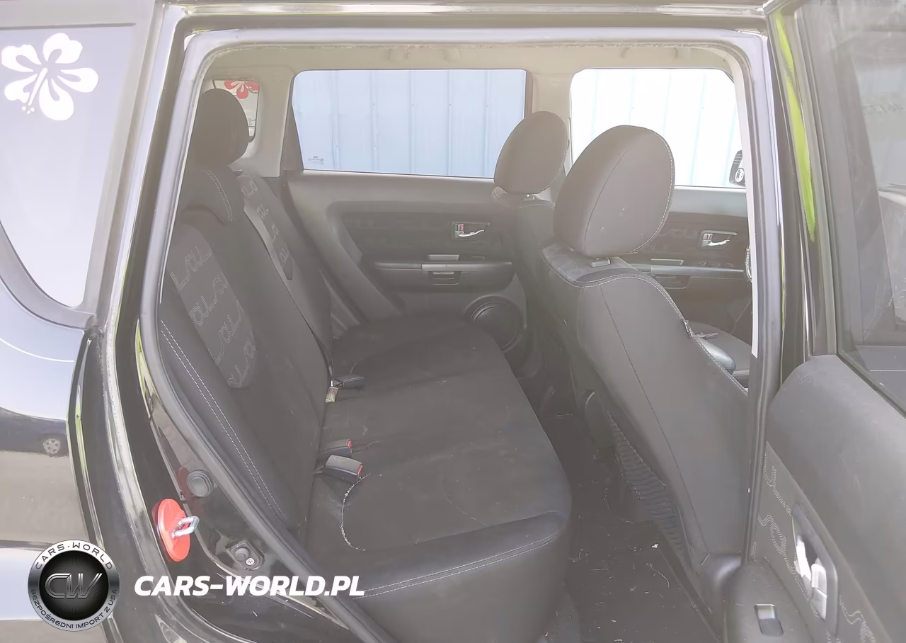 2013 Kia Soul + VIN:KNDJT2A62D7619755 - 8