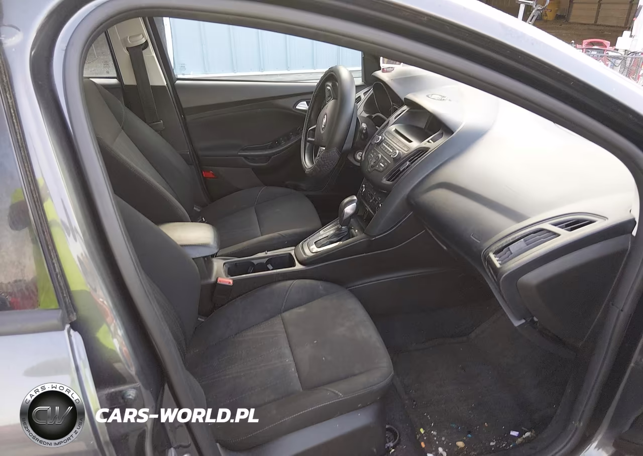 2017 Ford Focus Se VIN:1FADP3K2XHL268423 - 5