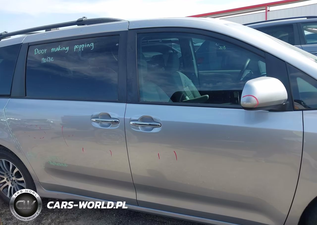 2018 Toyota Sienna Xle 8 Passenger VIN:5TDYZ3DC1JS921866 - 13