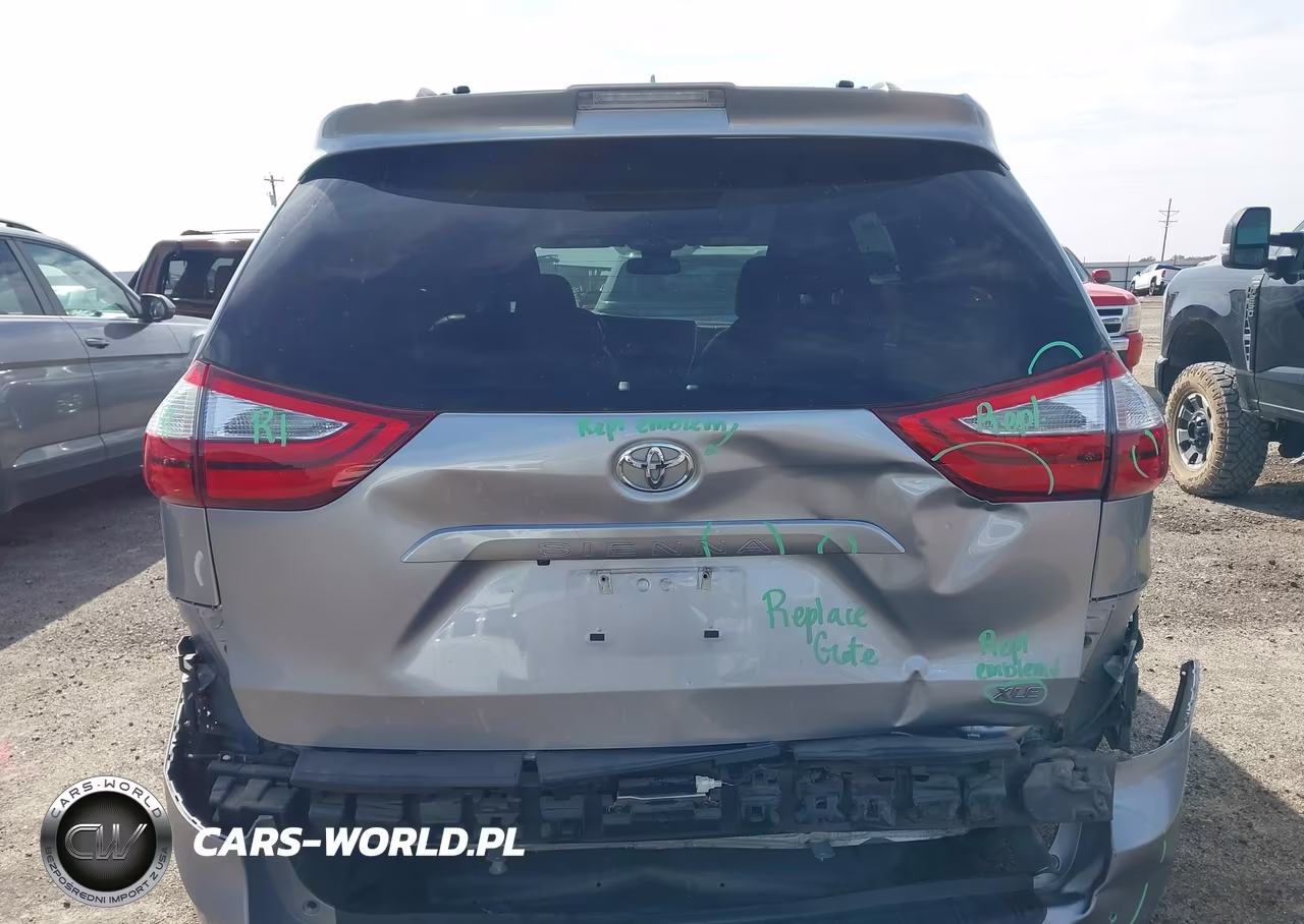 2018 Toyota Sienna Xle 8 Passenger VIN:5TDYZ3DC1JS921866 - 16