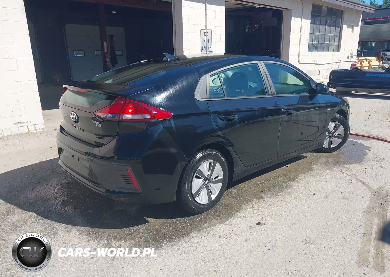2018 Hyundai Ioniq Hybrid Blue VIN:KMHC65LC0JU075964 - 4