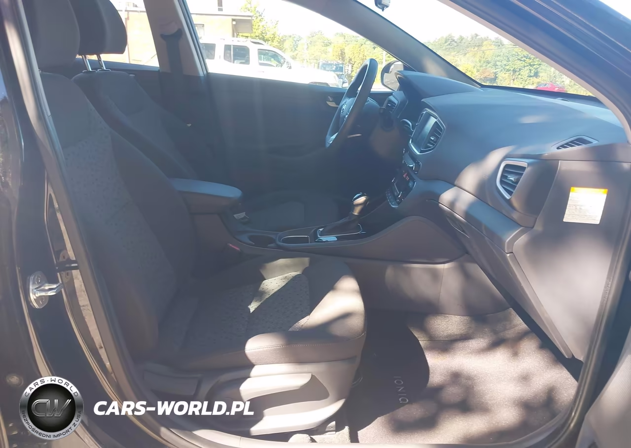 2018 Hyundai Ioniq Hybrid Blue VIN:KMHC65LC0JU075964 - 5