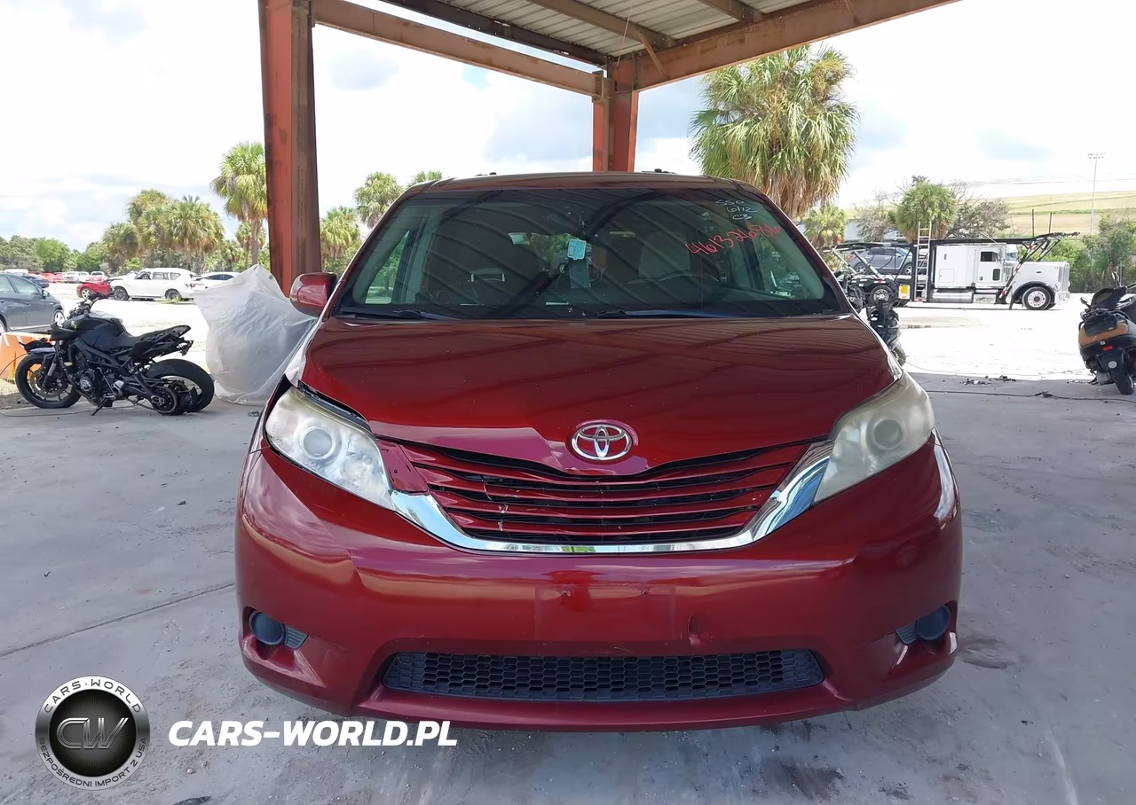2015 Toyota Sienna Le 8 Passenger VIN:5TDKK3DC8FS556846 - 12