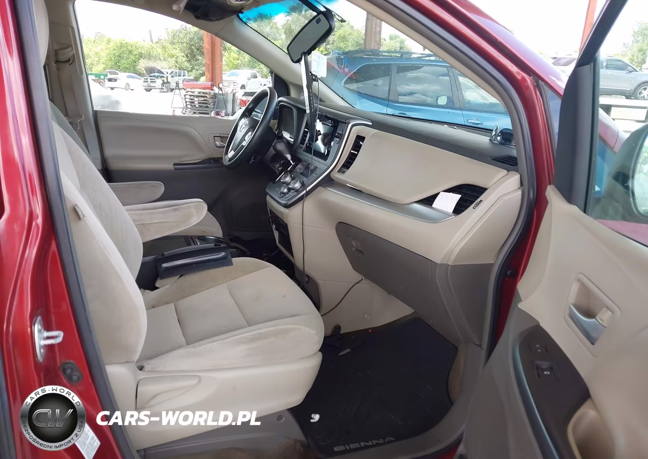 2015 Toyota Sienna Le 8 Passenger VIN:5TDKK3DC8FS556846 - 5