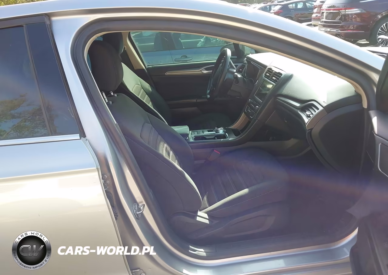 2020 Ford Fusion Se VIN:3FA6P0HD5LR249997 - 5