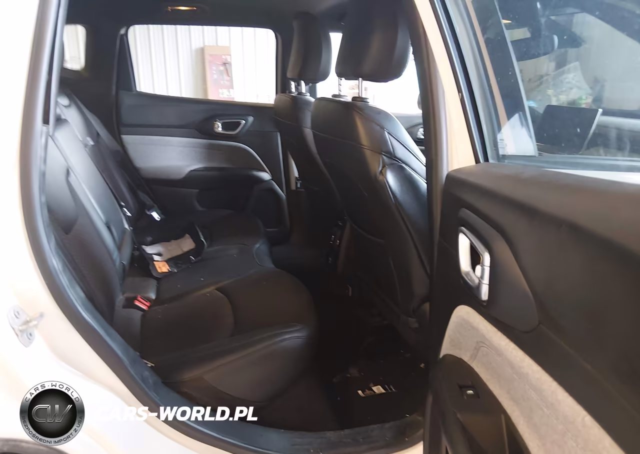 2024 Jeep Compass Latitude 4X4 VIN:3C4NJDBN1RT118416 - 8