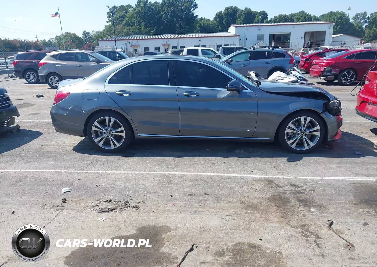 2018 Mercedes-Benz C 300 VIN:55SWF4JB6JU278810 - 13