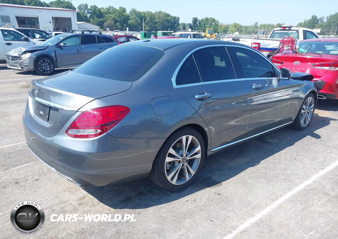 2018 Mercedes-Benz C 300 VIN:55SWF4JB6JU278810 - 4