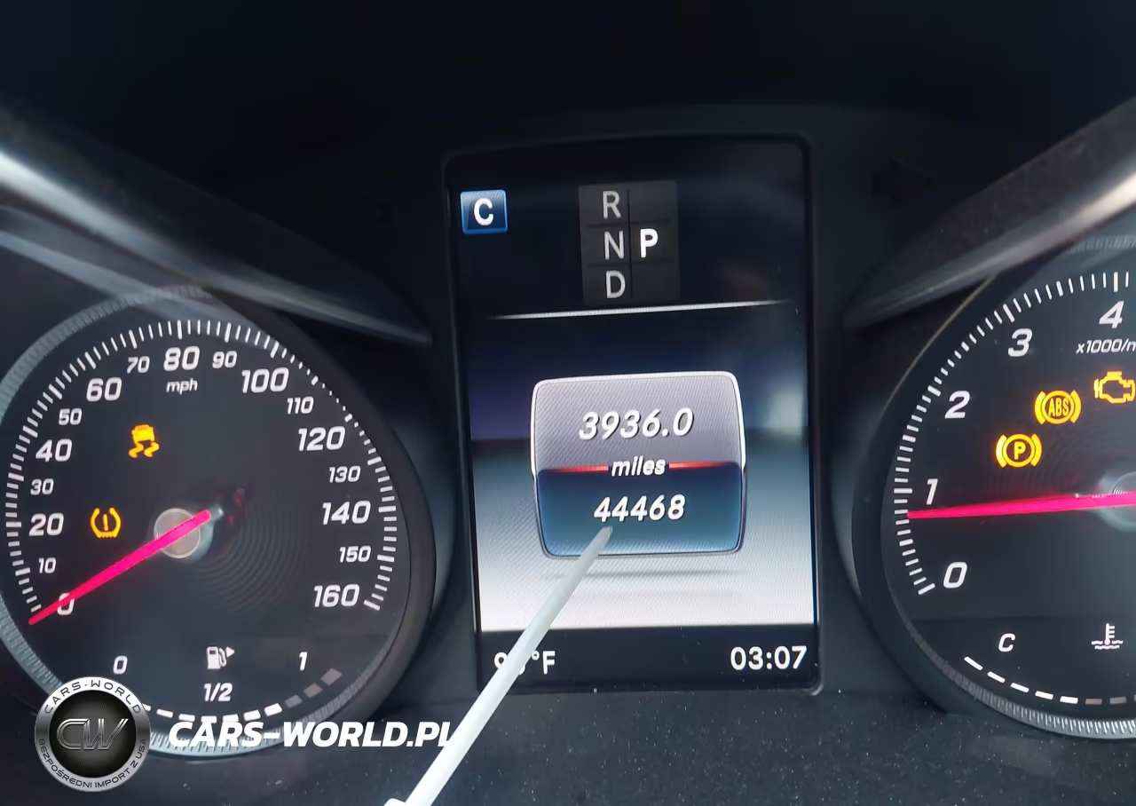 2018 Mercedes-Benz C 300 VIN:55SWF4JB6JU278810 - 7
