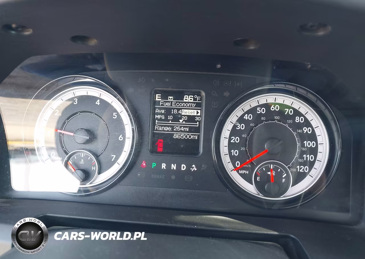 2021 Ram 1500 Classic Tradesman 4X4 8' Box VIN:3C6JR7DG1MG664004 - 7