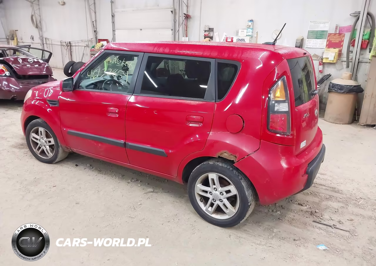 2010 Kia Soul + VIN:KNDJT2A29A7117091 - 3