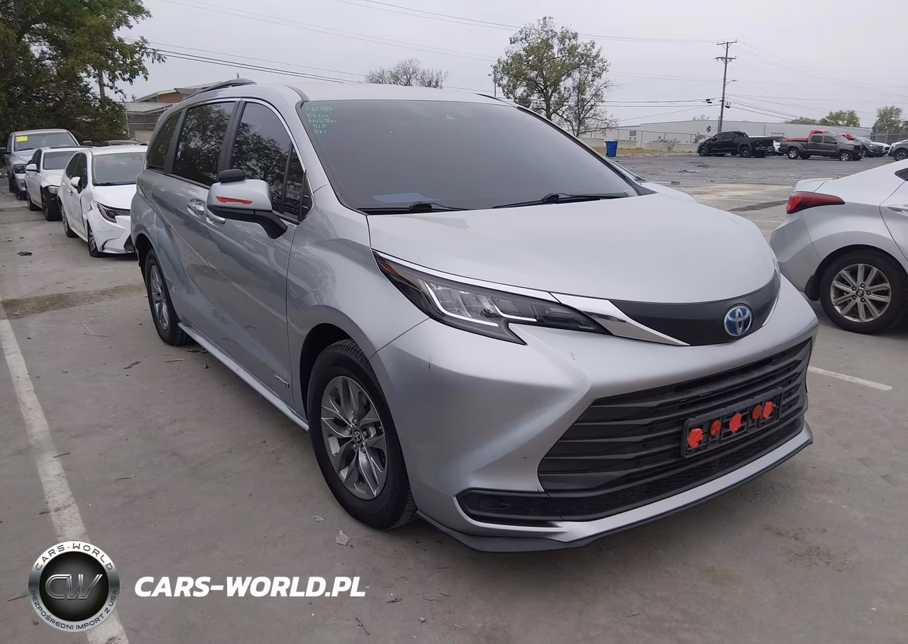 2021 Toyota Sienna Le