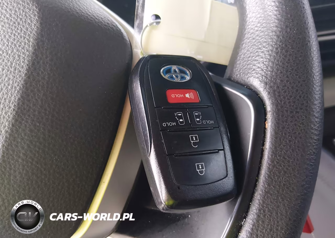 2021 Toyota Sienna Le VIN:5TDKRKEC1MS005952 - 11
