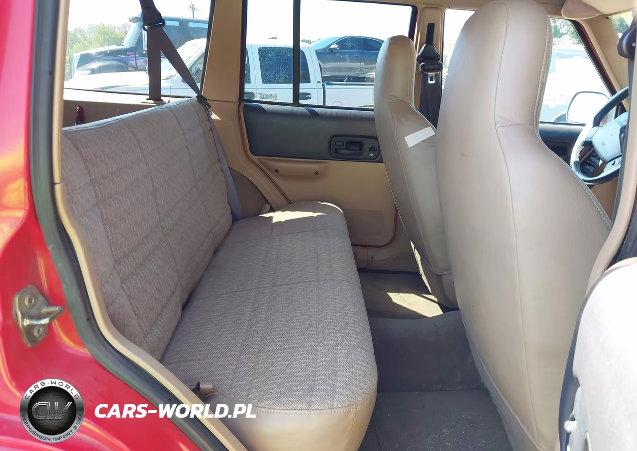 2001 Jeep Cherokee Sport VIN:1J4FT48S61L500639 - 8