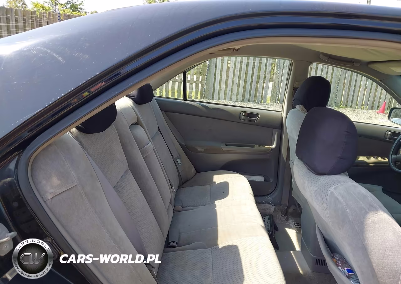 2003 Toyota Camry Le VIN:4T1BE32K03U240409 - 8
