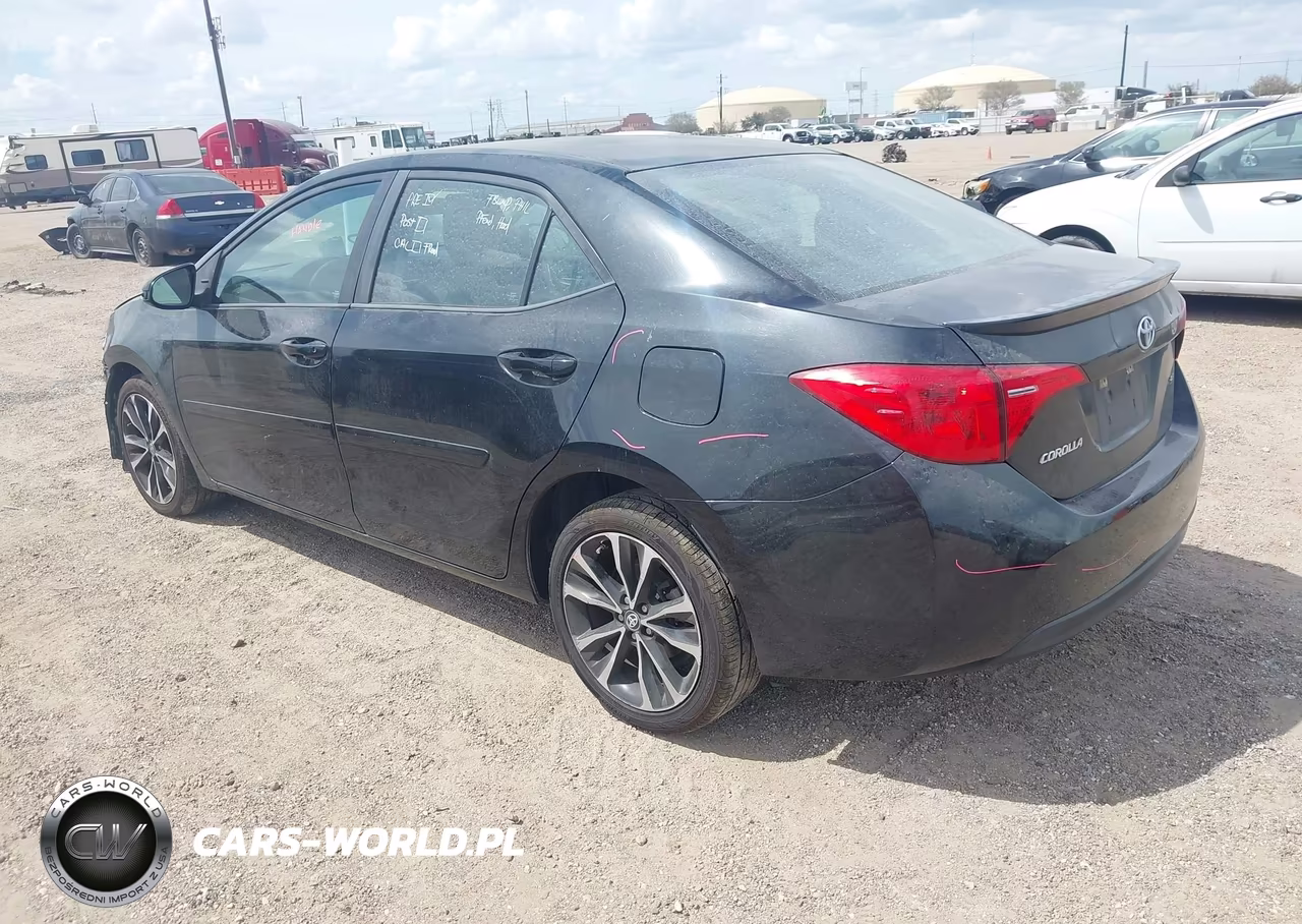 2017 Toyota Corolla Se VIN:5YFBURHE4HP575933 - 3