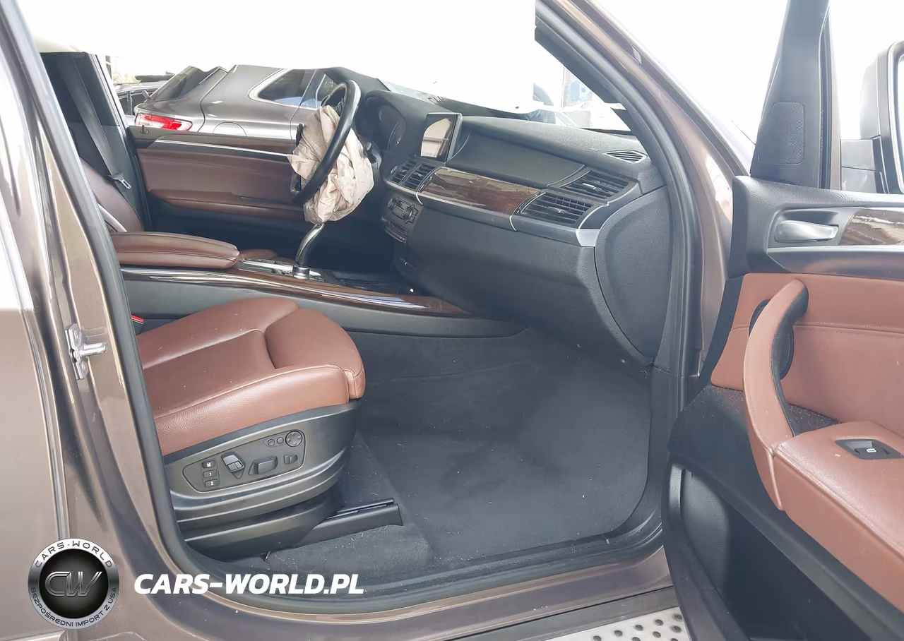 2012 BMW X5 xDrive35D VIN:5UXZW0C59CL671651 - 5
