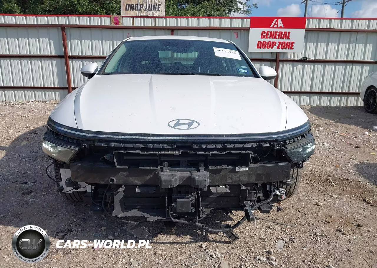 2026 Hyundai Sonata Hybrid Blue VIN:KMHL24JJ6TA147973 - 12