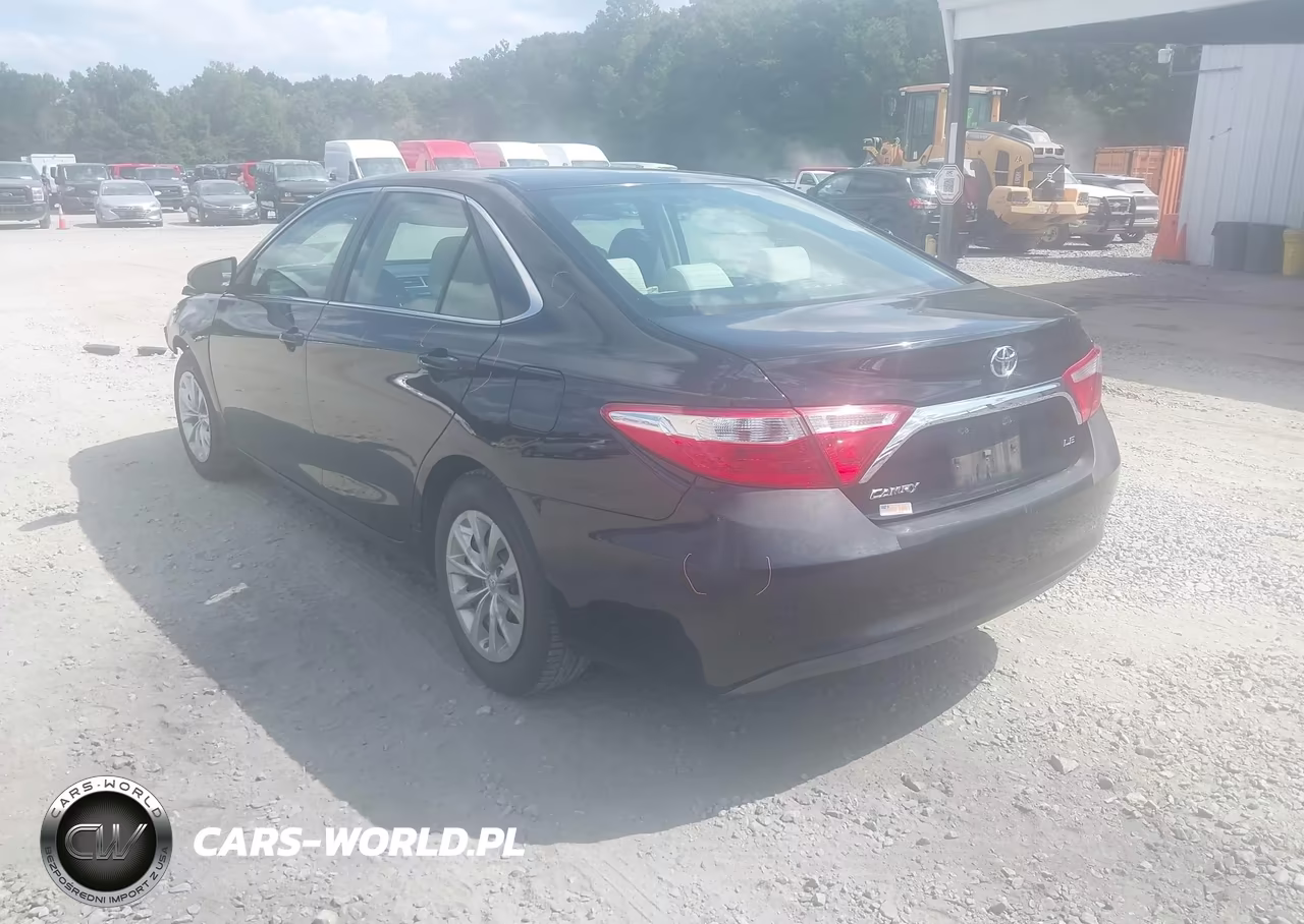 2015 Toyota Camry Le VIN:4T1BF1FK7FU480363 - 3