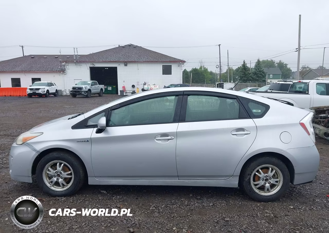 2011 Toyota Prius Two VIN:JTDKN3DU2B5286447 - 14